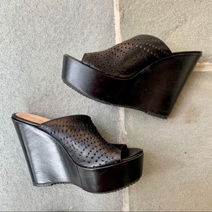 Fred Segal Feet Laser Cut Wedges